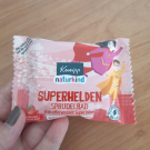 Swatch de miniwinnie : Galet pour le bain super heros, KNEIPP FRANCE