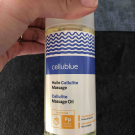 Swatch de mmsydinone : Huile massage palper rouler, CelluBlue