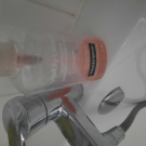 Swatch de Noaliya : Gel Nettoyant Pamplemousse Rose Visibly Clear, Neutrogena