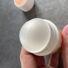 Swatch de Glycine : Déodorant naturel fleur d'oranger, RESPIRE