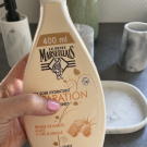 Swatch de Glycine : Lait Soin Hydratant Réparation, Le Petit Marseillais