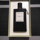 Swatch de Kasofia72 : Moonlight Rose, Van Cleef & Arpels