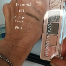 Swatch de skincarebeaute5 : Mini Retro - Palette de fards à paupières format voyage, Natasha DENONA