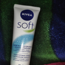 Swatch de zainabai613 : Nivea Soft Crème, Nivea