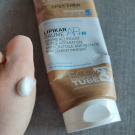 Swatch de zaz19 : Lipikar baume AP  Baume relipidant anti-irritations anti-grattage, La Roche-Posay