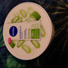 Swatch de attilatyron : Nivea naturally good, Nivea
