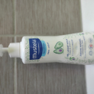 Swatch de Gaelleila : Gel lavant doux corps et cheveux, Mustela