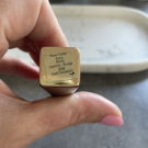 Swatch de Glycine : Pure Color Envy - Rouge sculptant, Estée Lauder