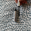 Swatch de Camcamcnl : Clear brow gel - Gel sourcils, ANASTASIA BEVERLY HI