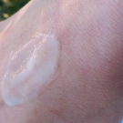 Swatch de Clémentine Lctr : Soin Eclat Anti-Frizz Spray Cheveux, La Fare 1789 en Provence