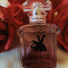 Swatch de gobiy : La Petite Robe Noire - Eau de Parfum, Guerlain