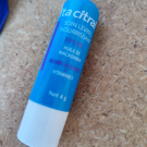 Swatch de zaz19 : Stick à lèvres Nourrissant, Vita citral