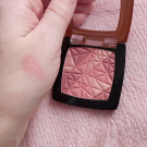 Swatch de Lilymi : Blush box glowing   multicolour, Catrice