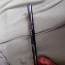 Swatch de Tyzon : Superfine Eyeliner Pen, Essence