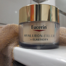 Swatch de Akira70 : Hyaluron-Filler de EUCERIN, Eucerin
