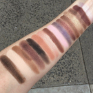 Swatch de zavnzavnm : Chocolate bar - Palette de fards à paupières, Too Faced
