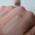 Swatch de zavnzavnm : Instant Anti Age l'Effaceur Yeux, Maybelline New York