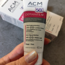 Swatch de Evesducati : Dépiwhite.M Crème protectrice SPF 50+, Laboratoire Dermatologique ACM