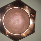 Swatch de Koraleen : Diamond Bomb All-Over Diamond Veil - Enlumineur, Fenty Beauty by Rihanna