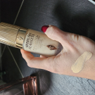 Swatch de Chamallow_mallow : Airbrush Flawless Foundation, Charlotte Tilbury
