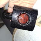 Swatch de angelche : Black Opium Eau de parfum, Yves Saint Laurent