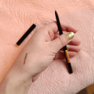 Swatch de Lilymi : Multi-chrome eye pencil, Catrice