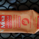 Swatch de attilatyron : Crème mains réparatrices (mains abimées), Mixa