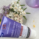 Swatch de aloe2 : Lait-Sérum Corps Visibly Renew, Neutrogena