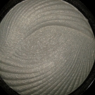 Swatch de satine04100 : Vivid baked highlighter, Makeup Revolution