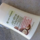 Swatch de Lou34540 : Crème de Douche Onctueuse Noix de Macadamia du Guatemala - Jardins du Monde, Yves Rocher