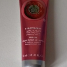 Swatch de Zahra : Crème mains Fraise, The Body Shop