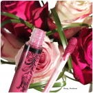 Swatch de Beauty Moodboard : Everlasting Liquid Lipstick - Rouge à lèvres liquide, KAT VON D BEAUTY