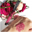 Swatch de Beauty Moodboard : Everlasting Liquid Lipstick - Rouge à lèvres liquide, KAT VON D BEAUTY
