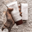 Swatch de CHLOEG25 : Pâte de Fleurs, Cinq Mondes