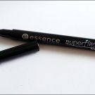 Swatch de yousourabh : Superfine Eyeliner Pen, Essence