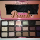 Swatch de Louisem9 : Sweet Peach Palette de fards à paupières, Too Faced