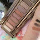 Swatch de Levana2004 : Naked 3 Palette, Urban Decay
