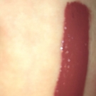 Swatch de Léa lastar : Everlasting Liquid Lipstick - Rouge à lèvres liquide, KAT VON D BEAUTY