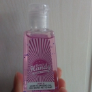 Swatch de Mariie PTK : Gel mains nettoyant, Merci Handy