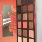 Swatch de Anais.beautyy : Sweet Peach Palette de fards à paupières, Too Faced