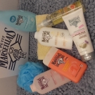 Swatch de lauriie31 : Douche Crème de Soin Beurre de Karité & Acacia, Le Petit Marseillais