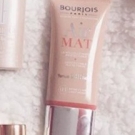 Swatch de Addictmakeup : Air Mat Tenue 24H, Bourjois