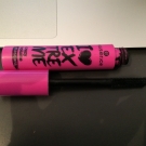 Swatch de CamilleCh29 : Mascara Volume I Love Extreme, Essence