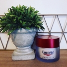 Swatch de Celine56100 : Volume-filler, Eucerin