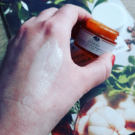 Swatch de Celine56100 : GinZing - Crème Rafraîchissante pour les Yeux, pour Éclaircir et Dégonfler, Origins