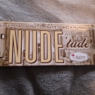 Swatch de Blondie de po : Palette Nude'tude, theBalm