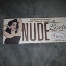 Swatch de Blondie de po : Nude Dude, theBalm