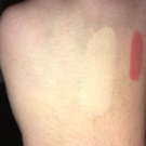 Swatch de lenadfrt : Instant Anti Age l'Effaceur Yeux, Maybelline New York