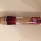 Swatch de lenadfrt : Instant Anti Age l'Effaceur Yeux, Maybelline New York