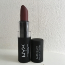 Swatch de lenadfrt : Matte Lipstick, NYX